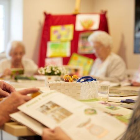 Basteln  in der Tagespflege Alten Backstube